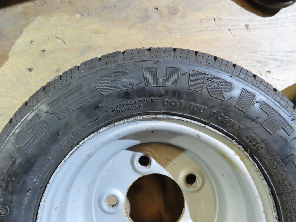 2x Sommerreifen Anhänger Maxxis Security