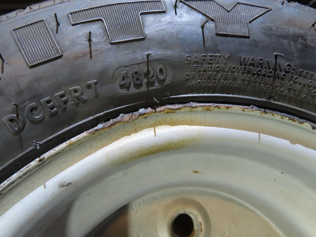 2x Sommerreifen Anhänger Maxxis Security