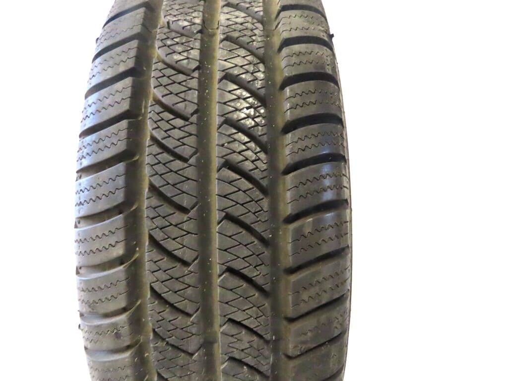 Winterreifen Continental VancoWinter 2