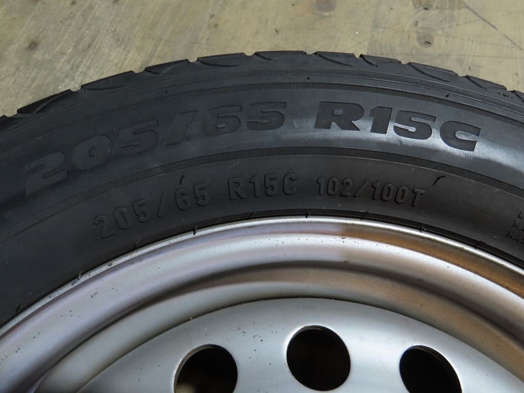 Radsatz Pirelli 205/65R15C-Occasion