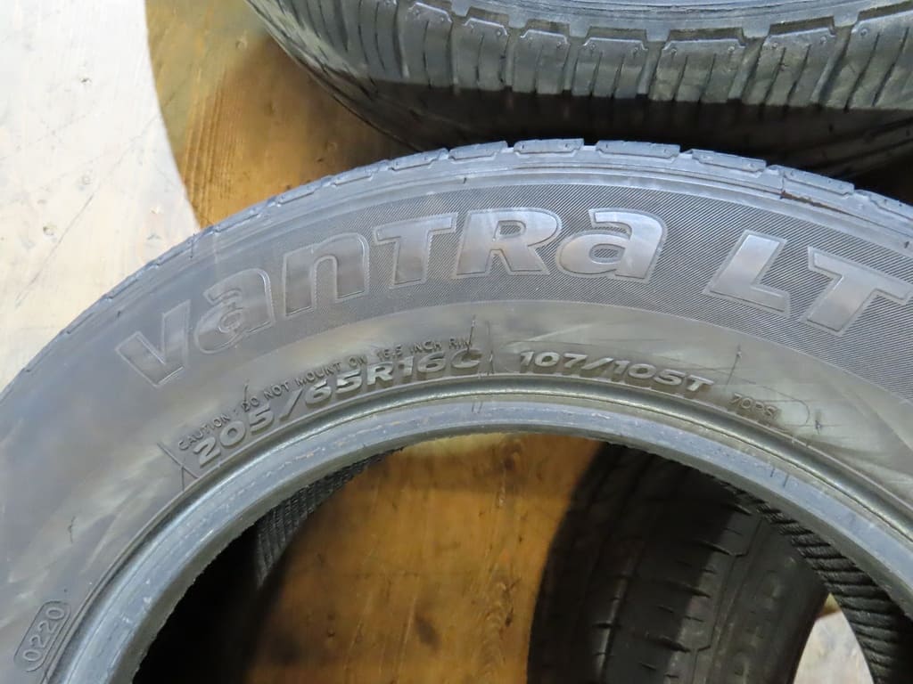 2 Räder Hankook Vantra LT – Occasion