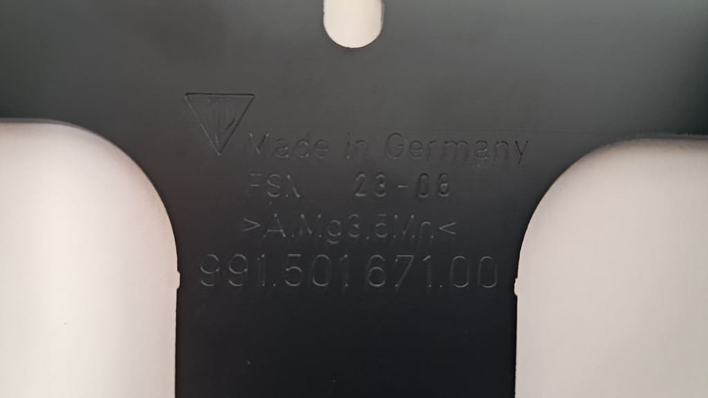 Original PORSCHE Halter für Kühlmittel unten