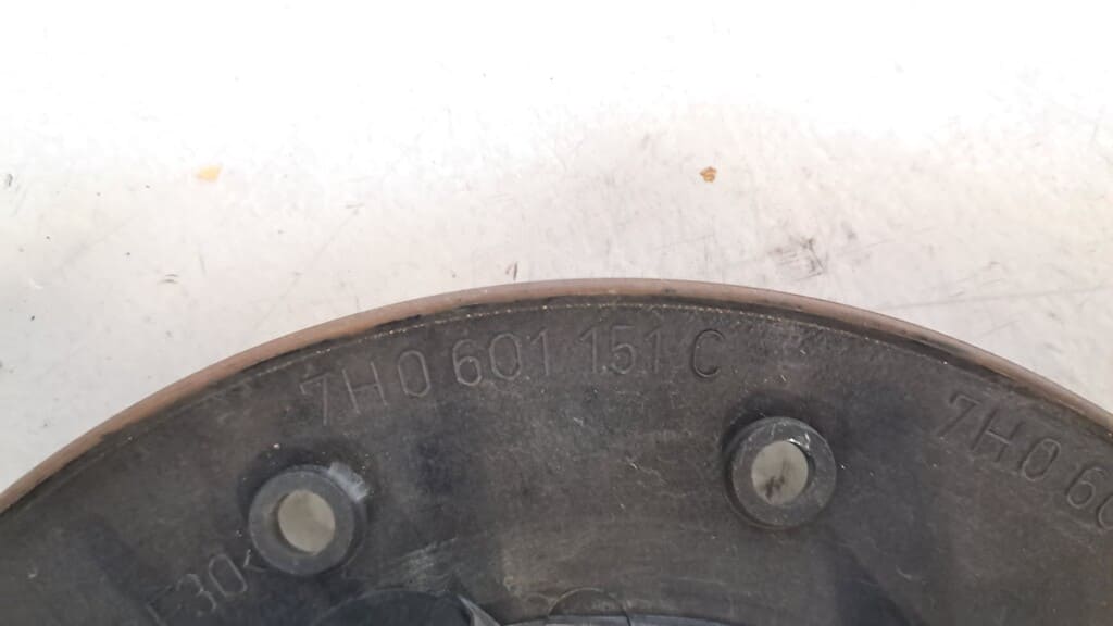 Originale VW Radkappe (7H0 601 151 C)