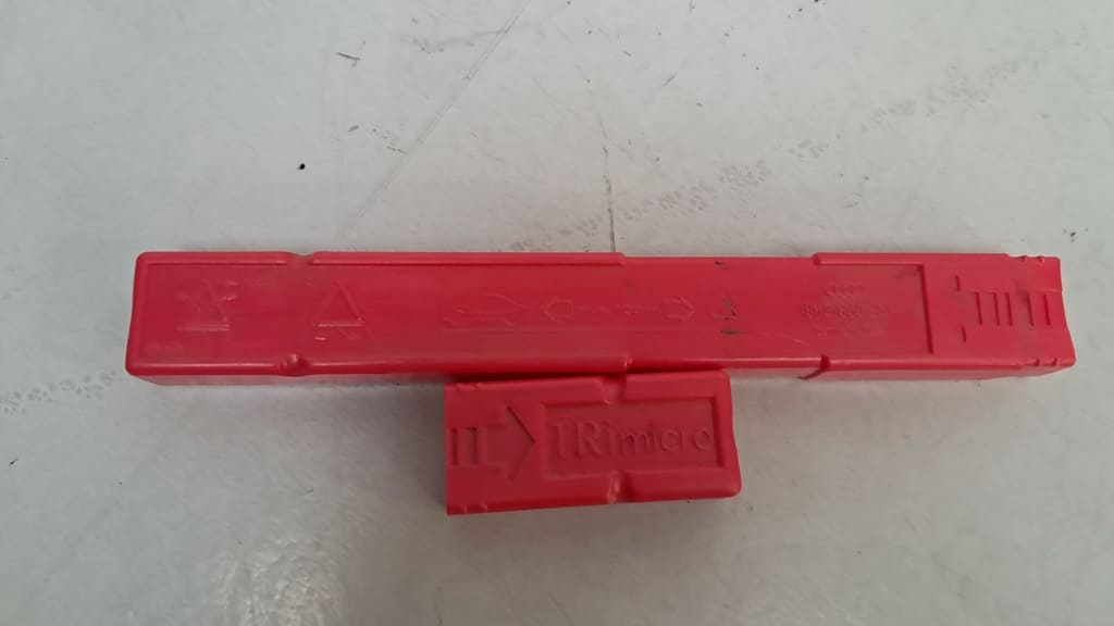originales Audi-Warndreieck (8K0860251)