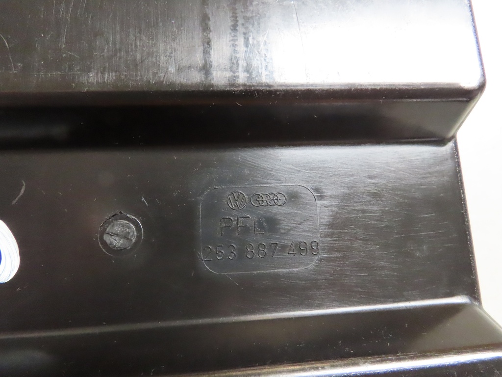 VW T3 Behälter (bei Amatur)