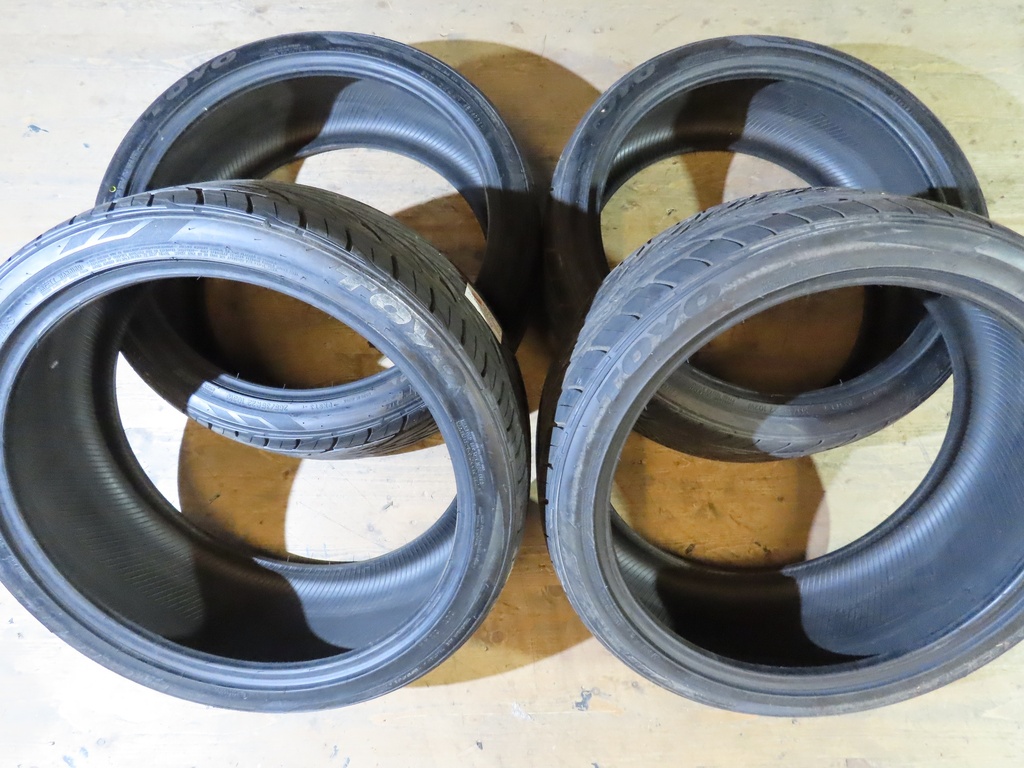 Reifensatz Toyo Proxes ST II 265/35 R22 für VW ID Buzz – Occasion