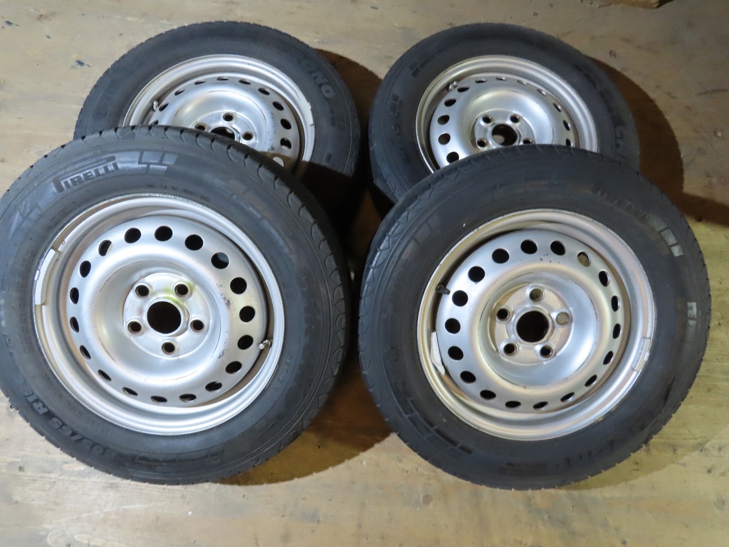 Radsatz Pirelli Chrono Serie 2 205/65R15C für VW T5-Occasion